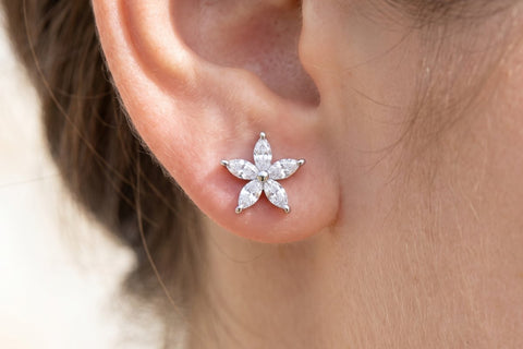 Piercing Orecchio Fiore