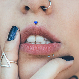 Labret Opale con incastonatura a coppa d´argento Push-In
