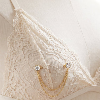Nipple Piercings with Chain – selection on linen